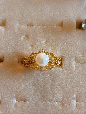 Classic Pearl Filigree Gold Ring - White Pearl - 18k Gold Plated Ring